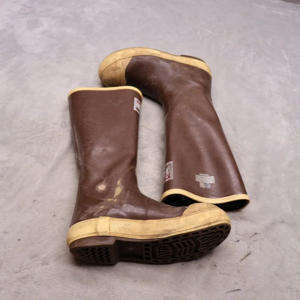 XTRATUF Men 9 Rain Boot Brown Legacy Utility Fishing Work Waterproof Safety READ